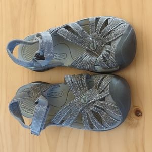 Keen Women's Rose Sandal. Grey size 7 1/2